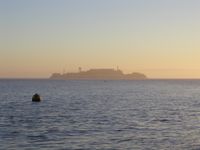 04_Alcatraz_at_dawn_from_St_Francis