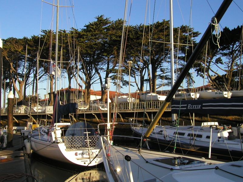 09_equity_kicker_and_Elyxir_from_Winnetou